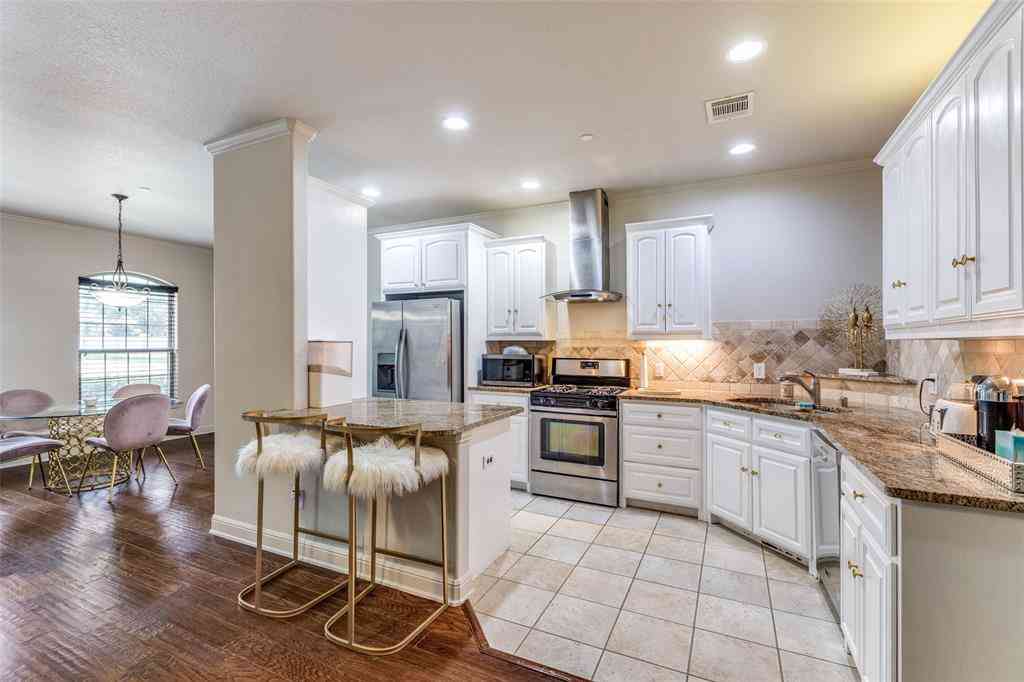 Townhouse For Sale - 1809 Desoto Drive<br/> Collin County, McKinney, TX 75072