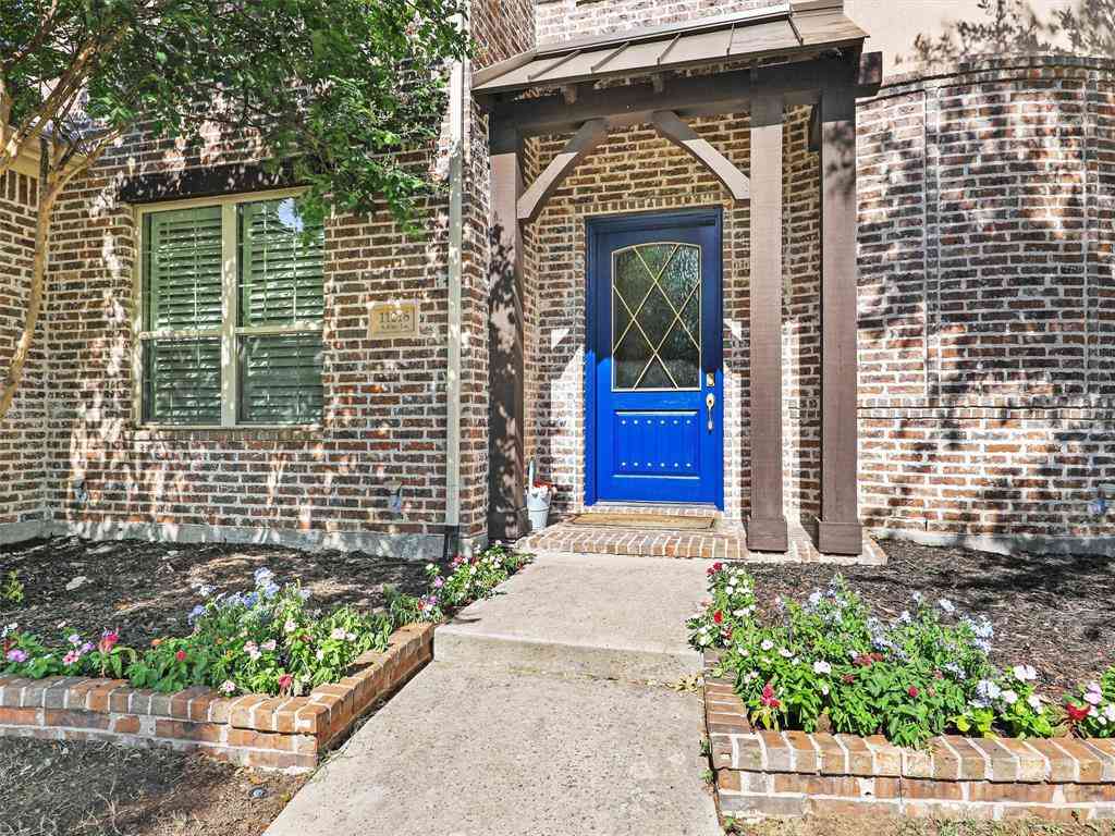 Homes For Sale - 11216 Ashley Lane<br/> Frisco, TX 75035