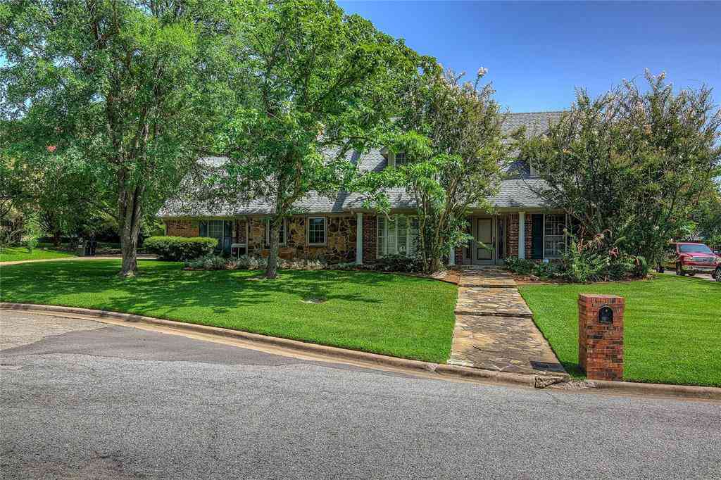 Homes For Sale - 18 Mullaney Road<br/> Greenville, TX 75402