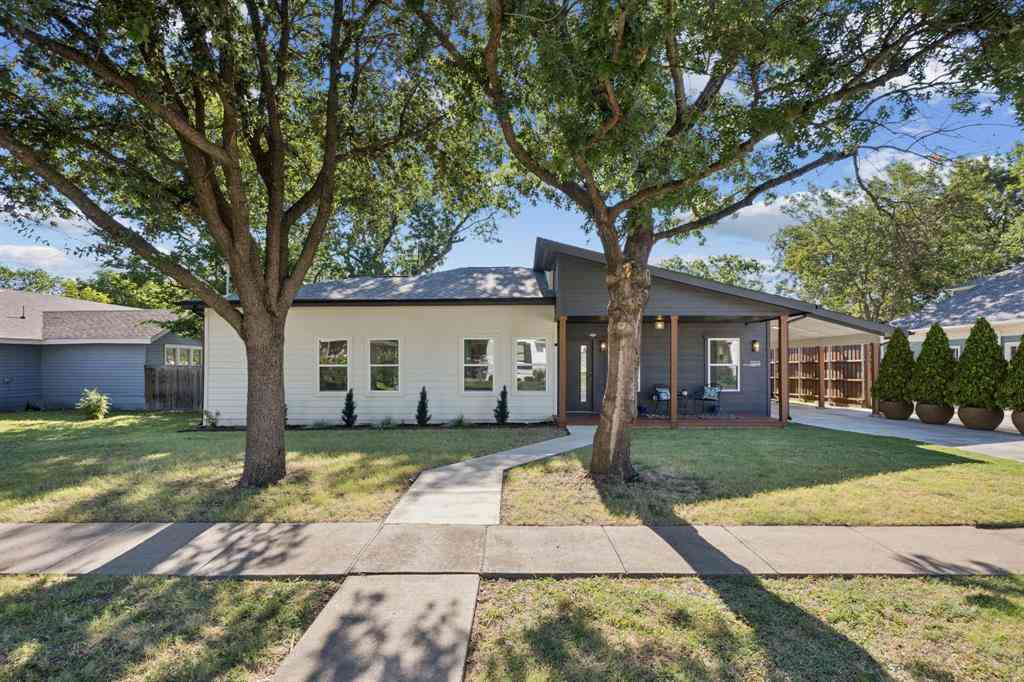 Homes For Sale - 1108 N Church Street<br/> McKinney, TX 75069