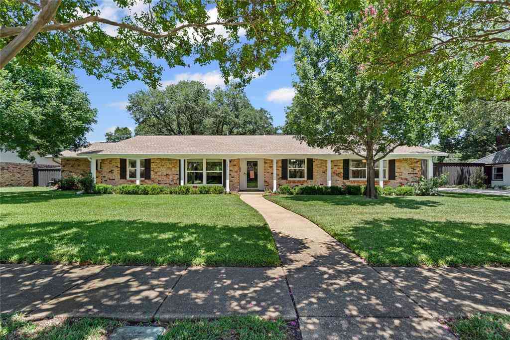 Homes For Sale - 3851 Boca Bay<br/> Dallas, TX 75244
