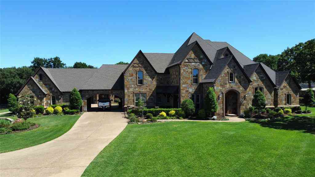 Homes For Sale - 10400 Legacy Estates Drive<br/> Johnson County, Burleson, TX 76028