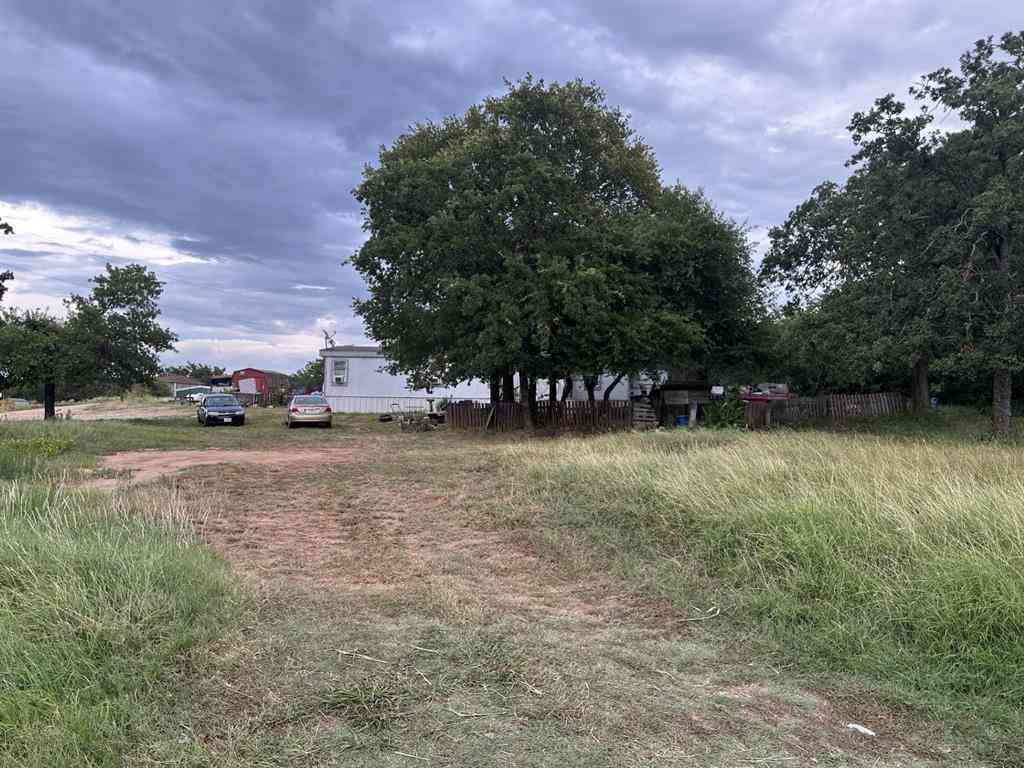 Homes For Sale - 202 Salt Creek Road<br/> Springtown, TX 76082