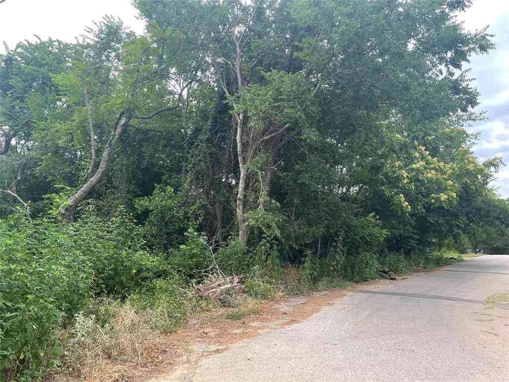 Vacant Land For Sale - 1223 W Owing Street<br/> Denison, TX 75020