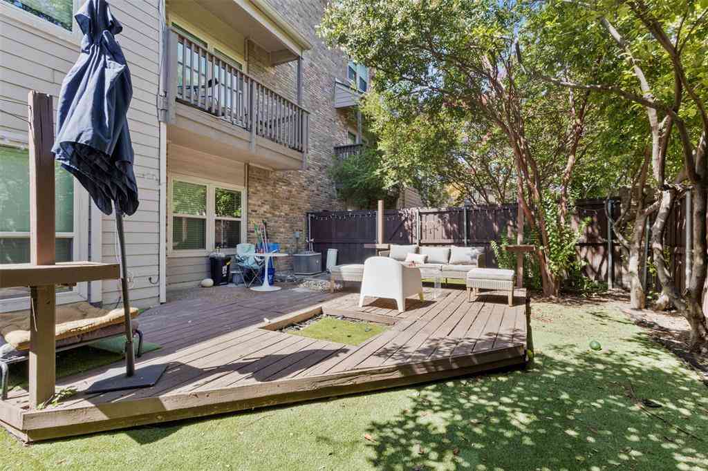 Condo For Sale - 5616 Preston Oaks Road #1105<br/> Dallas County, Dallas, TX 75254