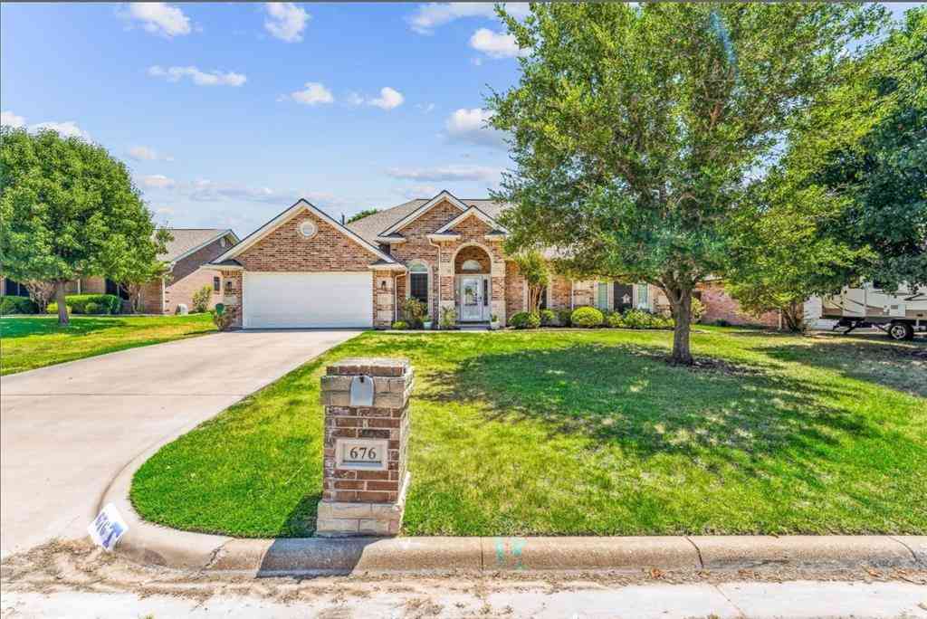 Homes For Sale - 676 Bluebonnet Street<br/> Stephenville, TX 76401