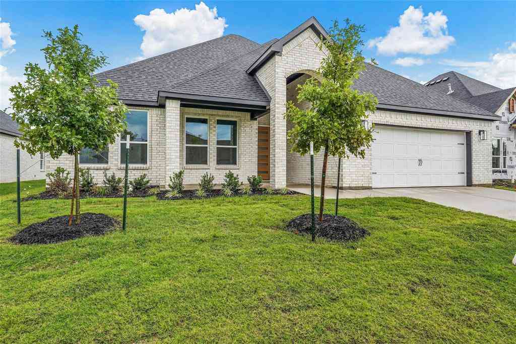 Homes For Sale - 1004 Saint Matthew Circle<br/> Collin County, Royse City, TX 75189