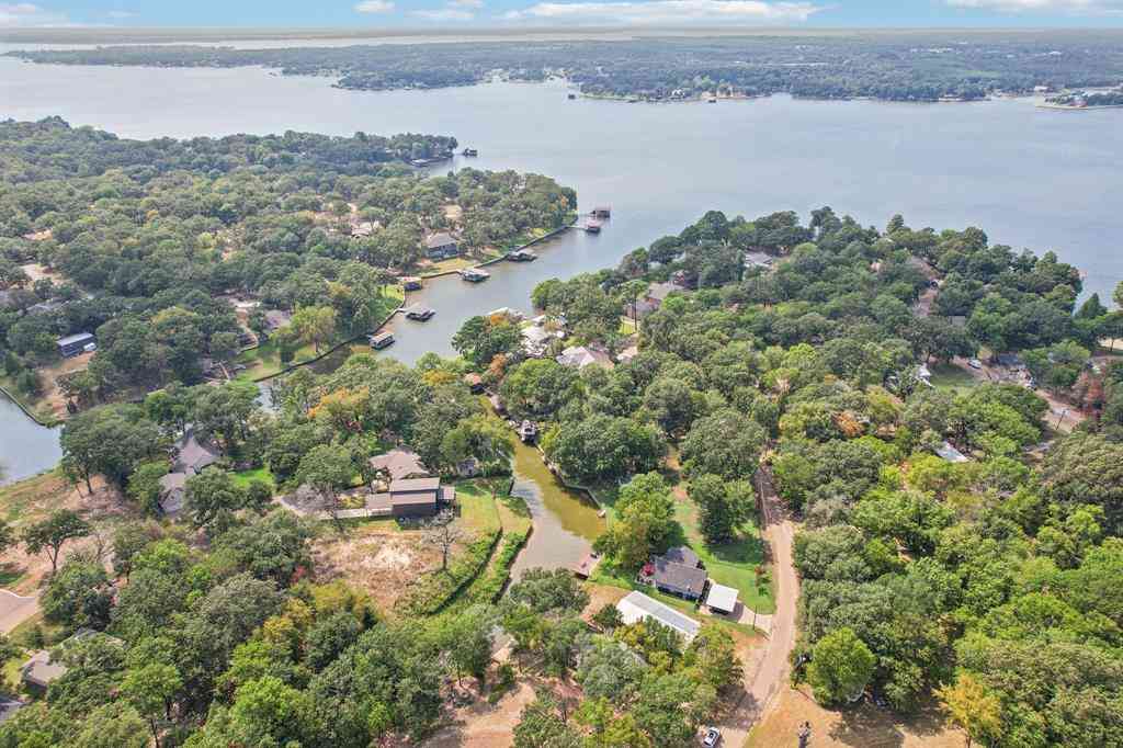 Homes For Sale - 176 Bayside Circle<br/> Malakoff, TX 75148