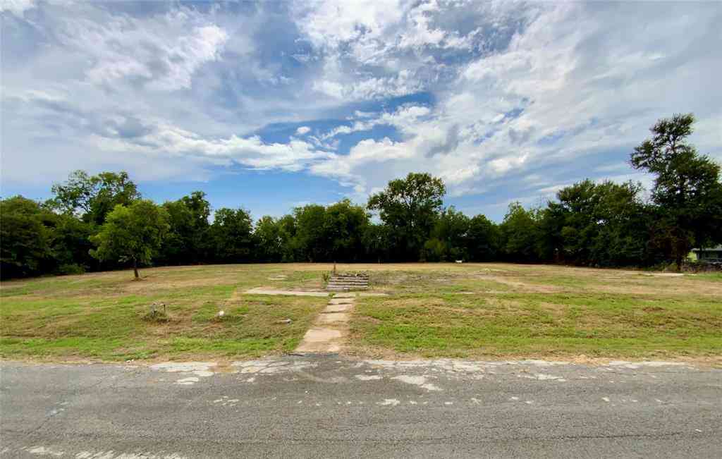 Vacant Land For Sale - 1018 W Angeline Street<br/> Groesbeck, TX 76642