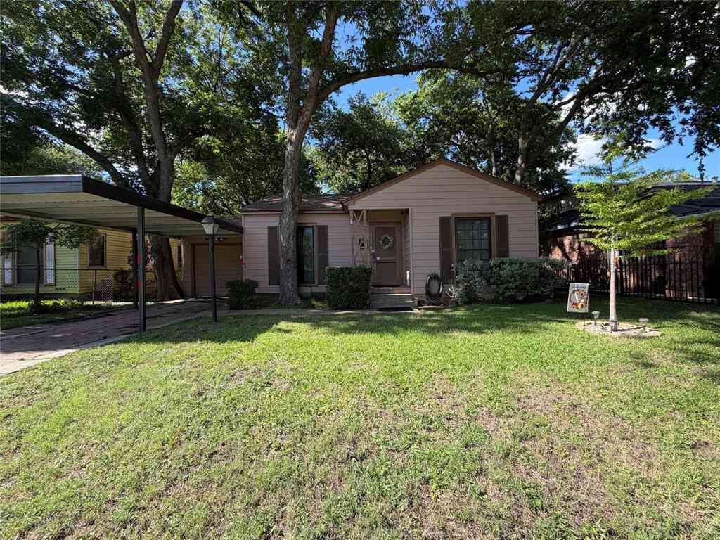 Homes For Sale - 1703 Brandon Street<br/> Dallas, TX 75208