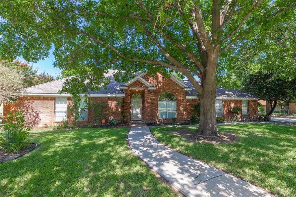 Homes For Sale - 203 Lori Lane<br/> Brownwood, TX 76801