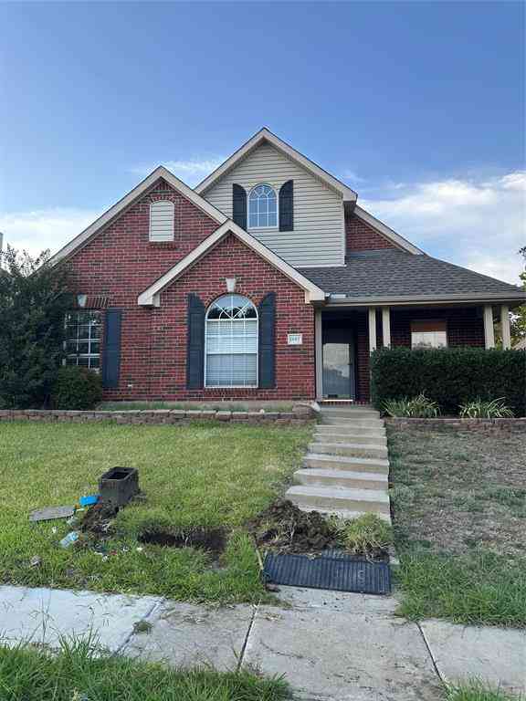 Homes For Sale - 1681 Yellowstone Avenue<br/> Lewisville, TX 75077