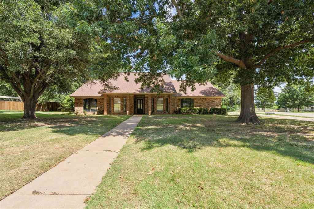 Homes For Sale - 105 Tanglewood<br/> Stephenville, TX 76401