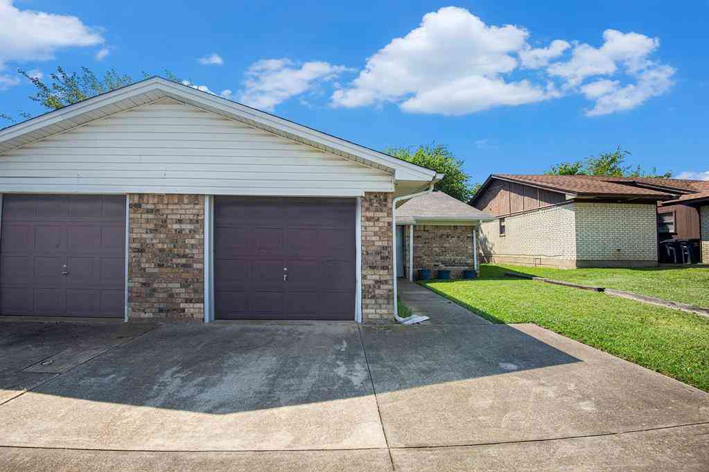 Multifamily For Rent - 6819 W Cleburne Road<br/> Tarrant County, Fort Worth, TX 76133