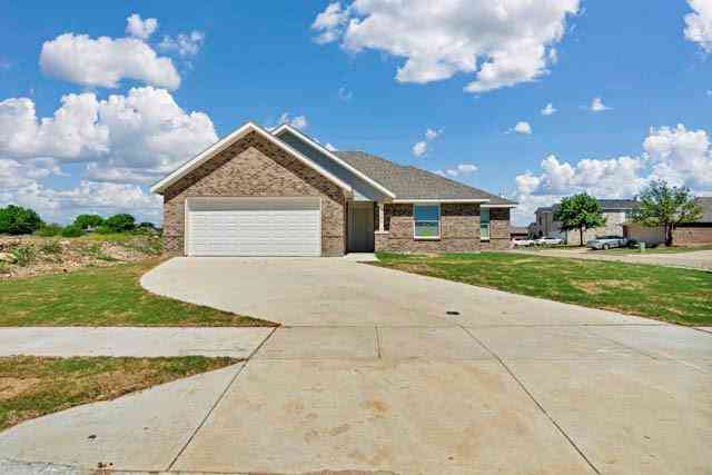 Homes For Sale - 4036 Tarpon Springs Drive<br/> Fort Worth, TX 76123