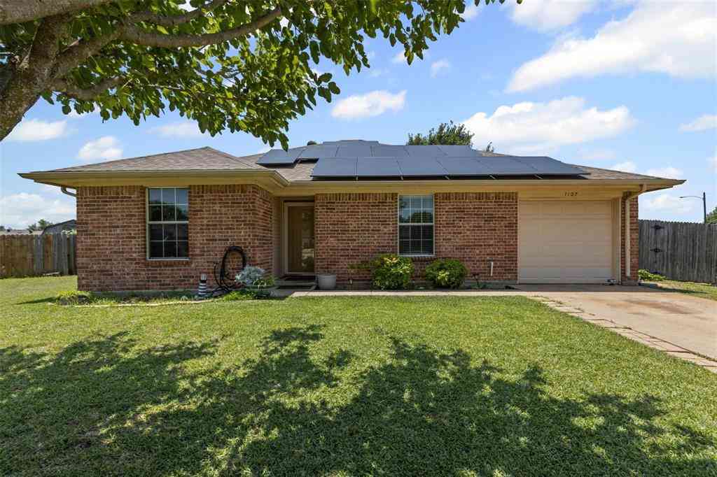 Homes For Rent - 1107 Lynnwood Court<br/> Cleburne, TX 76033
