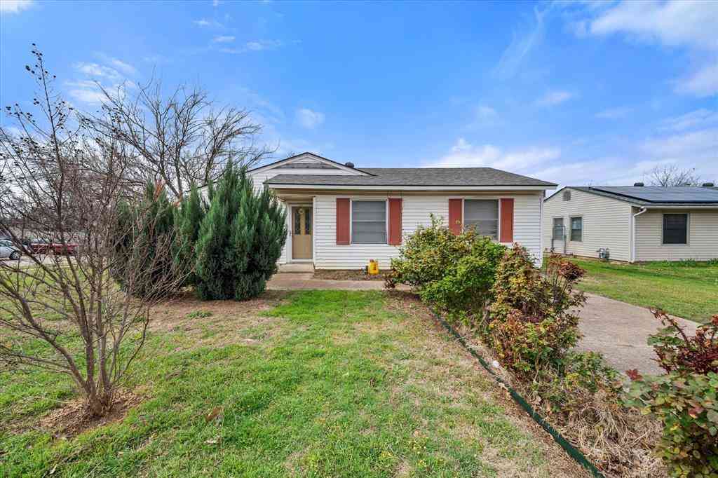 Homes For Sale - 1622 Dale Drive<br/> Arlington, TX 76010