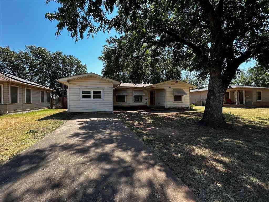 Homes For Sale - 309 Woodlawn Drive<br/> Taylor County, Abilene, TX 79603