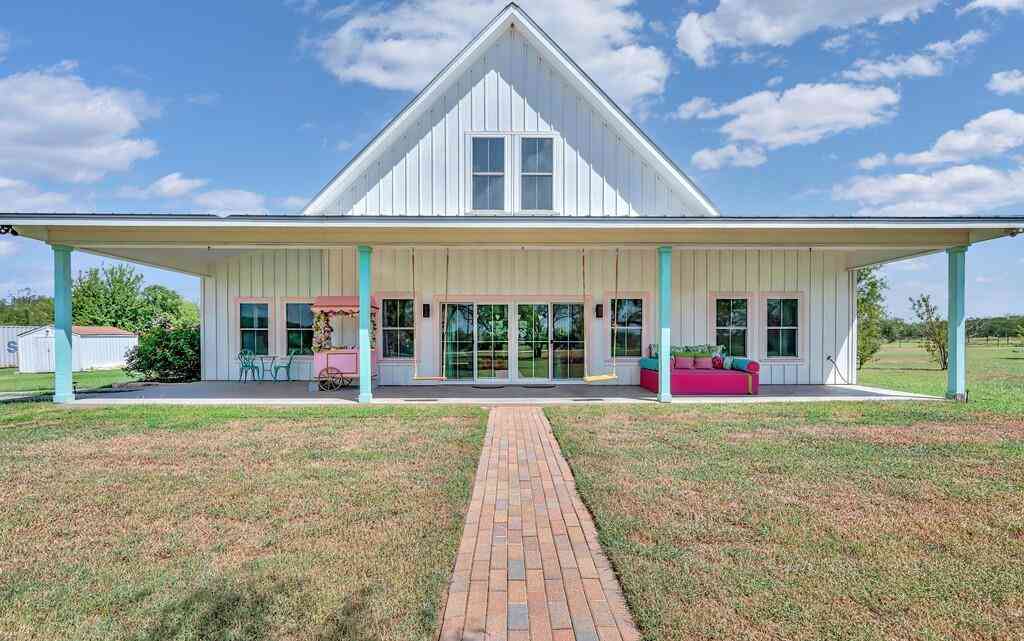 Homes For Sale - 109 Springfield Lane<br/> Waco, TX 76705