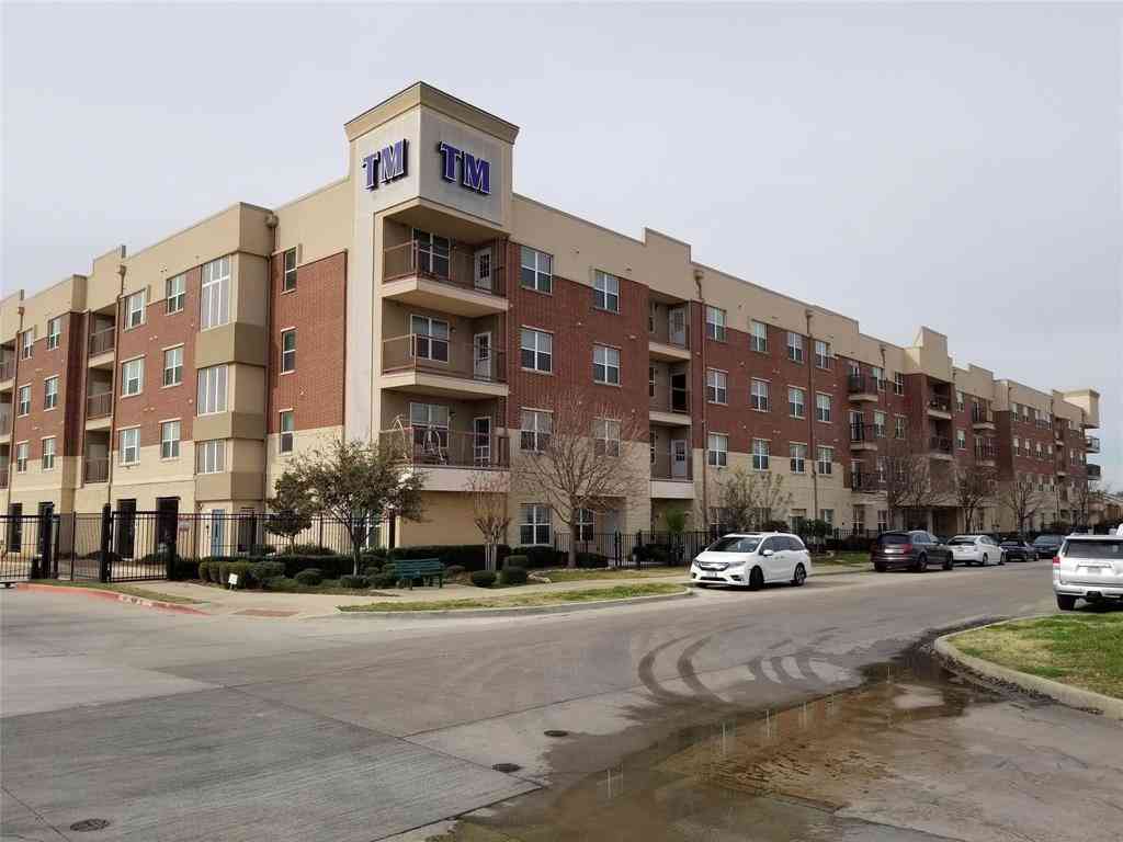 Condo For Rent - 1100 W Trinity Mills Road #2013<br/> Carrollton, TX 75006