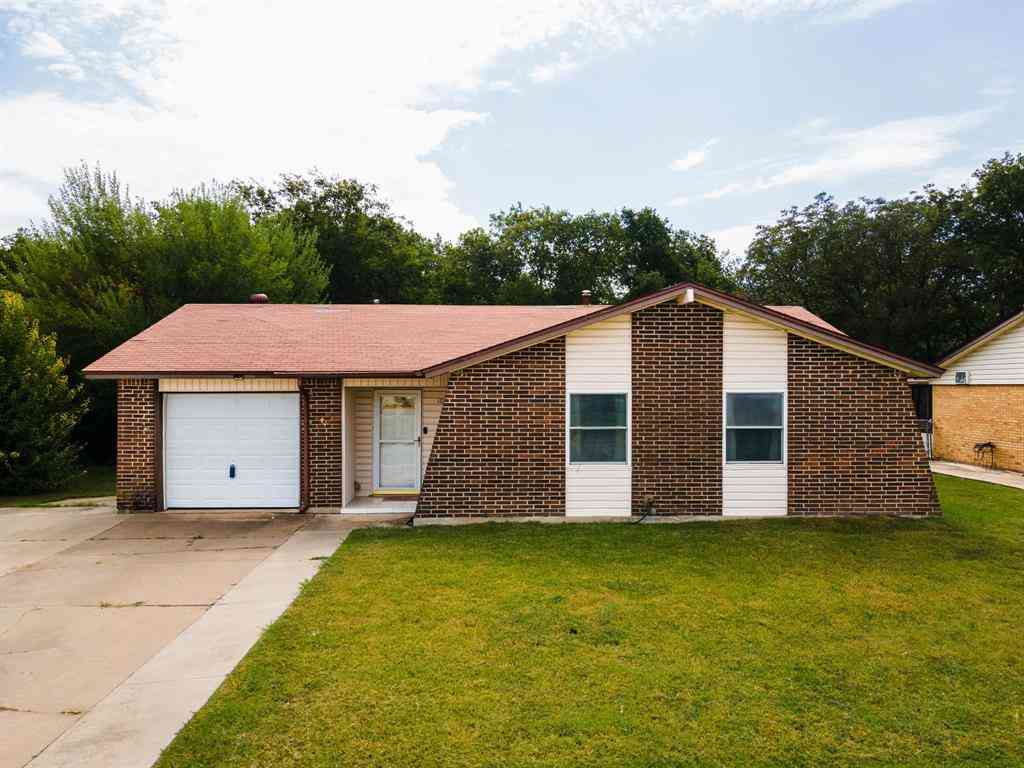 Homes For Sale - 107 Hardeman Street<br/> Copperas Cove, TX 76522