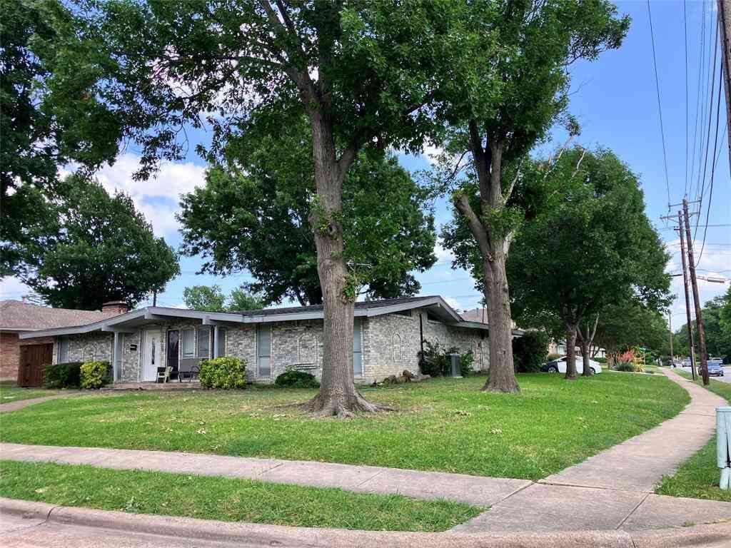Homes For Sale - 402 Duke Street<br/> Dallas County, Garland, TX 75043