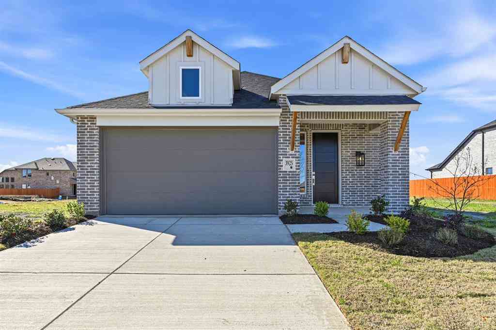 Homes For Sale - 3925 Bison Lane<br/> Crandall, TX 75114
