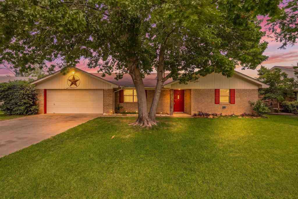 Homes For Sale - 1407 Inglewood Drive<br/> Stephenville, TX 76401