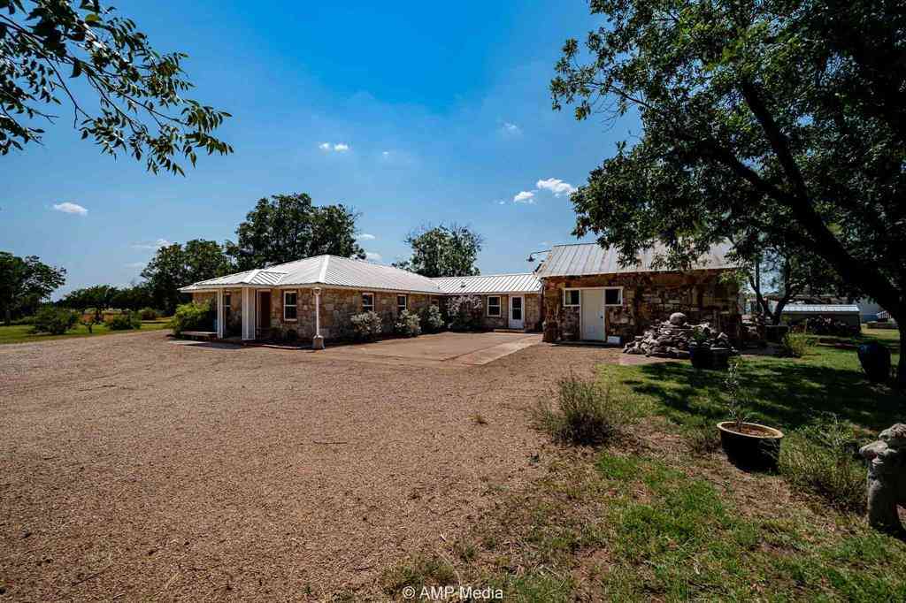 Homes For Sale - 130 County Road 104<br/> Roby, TX 79543