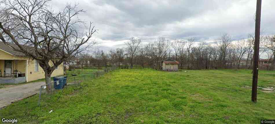 Vacant Land For Sale - 611 E 11th Avenue<br/> Corsicana, TX 75110
