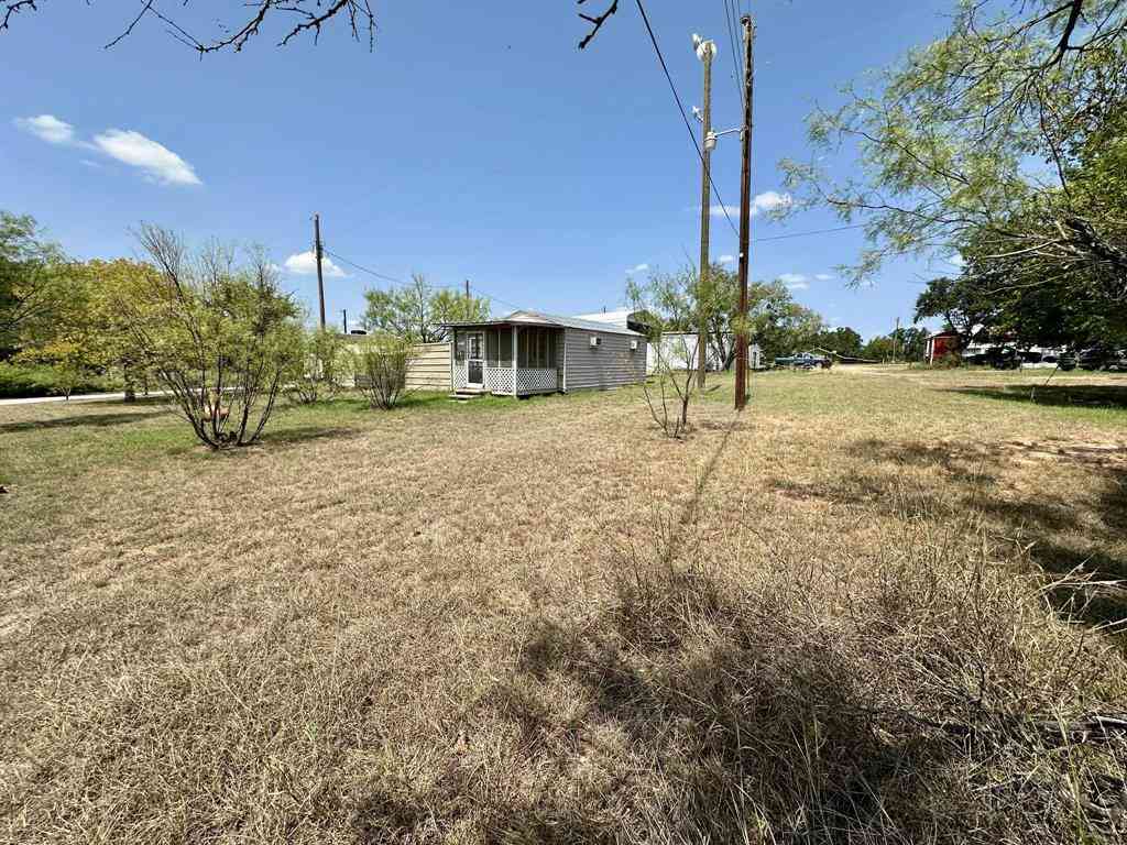 Homes For Sale - 366 Saint Kitts Road<br/> Comanche, TX 76442