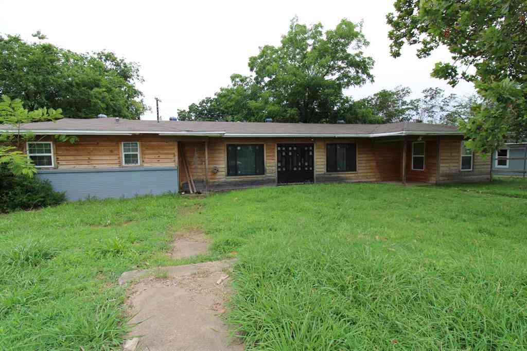 Homes For Rent - 17 Macarthur Drive #A<br/> Denison, TX 75020