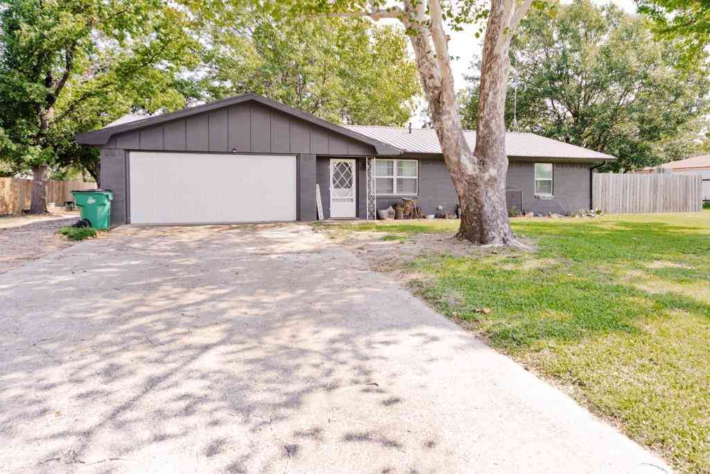 Homes For Sale - 7590 Fm 1758<br/> Bowie, TX 76230