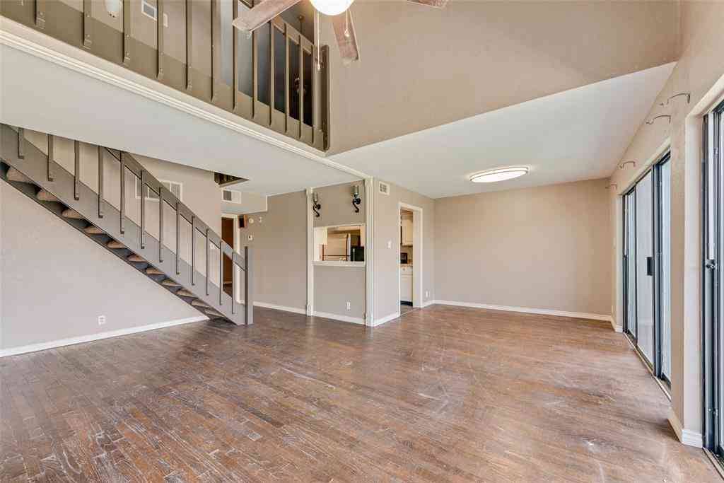 Homes For Sale - 1242 Signal Ridge Place<br/> Rockwall, TX 75032