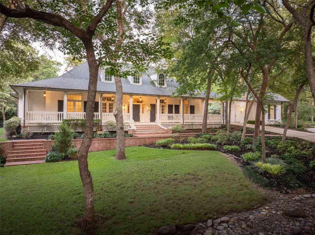 Homes For Sale - 480 Oakwood Circle<br/> Collin County, Fairview, TX 75069