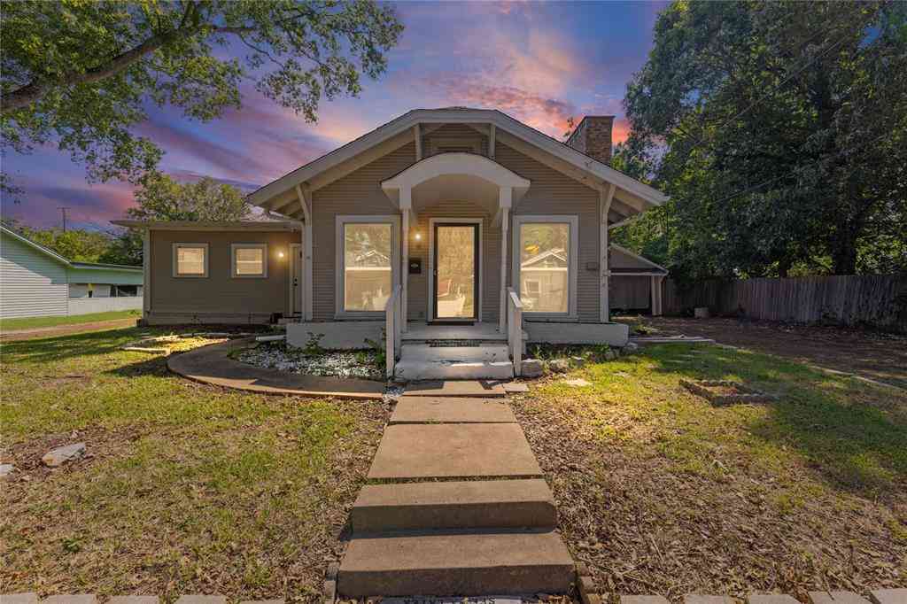 Homes For Sale - 1005 Jernigan Street<br/> Commerce, TX 75428