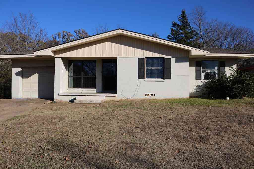 Homes For Sale - 14 Geraldine Lane<br/> Denison, TX 75020