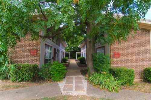 Multifamily For Rent - 2714 Mccart Avenue<br/> Tarrant County, Fort Worth, TX 76110