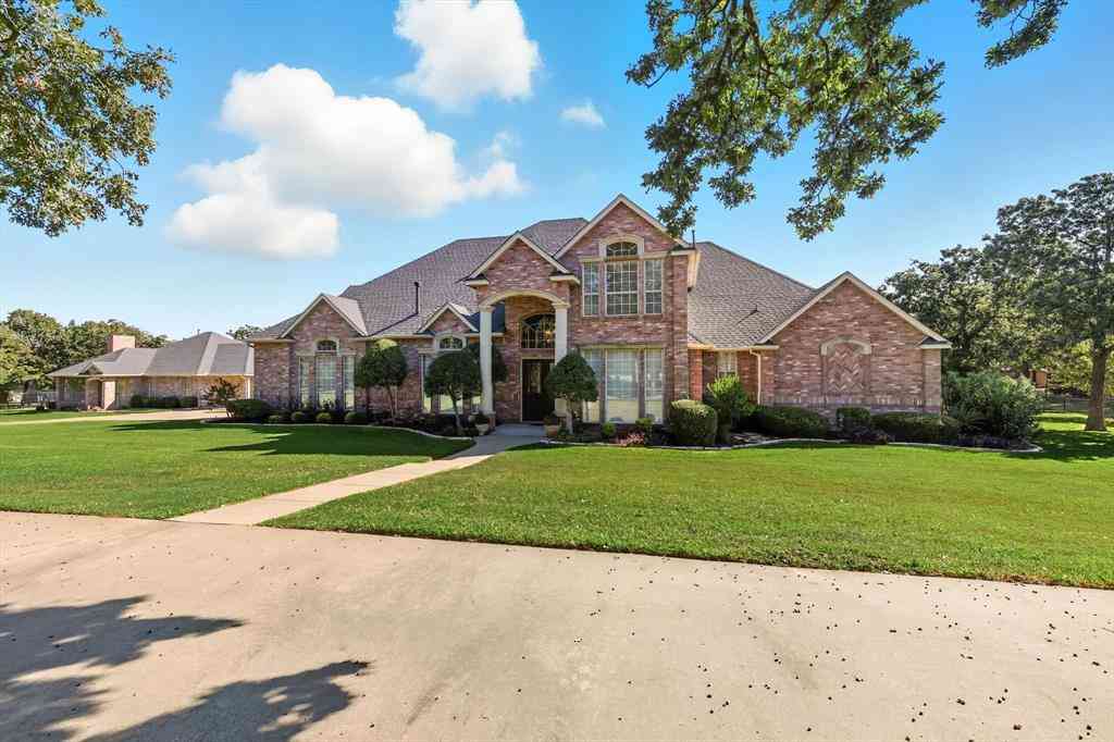Homes For Sale - 105 Enchanted Court N<br/> Burleson, TX 76028