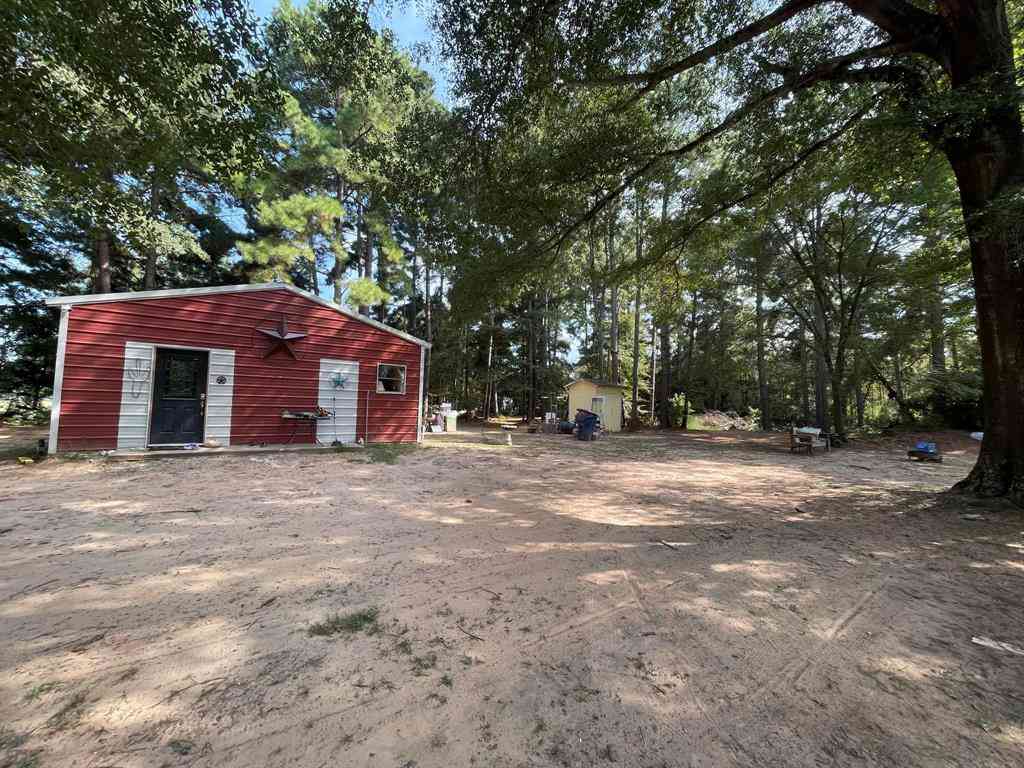 Mobile Home For Sale - 16399 N Us Highway 287<br/> Tennessee Colony, TX 75861