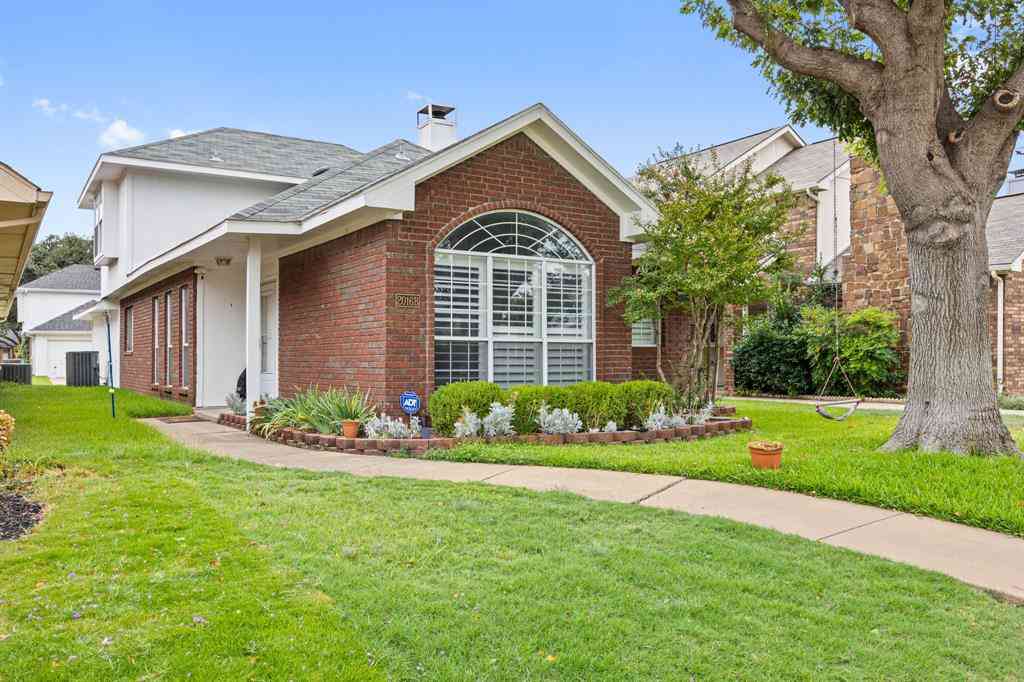 Homes For Rent - 2016 Falcon Ridge Drive #B<br/> Carrollton, TX 75010