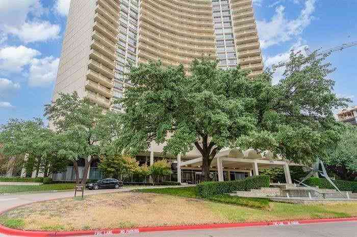 Condo For Sale - 6211 W Northwest Highway #G514<br/> Dallas, TX 75225