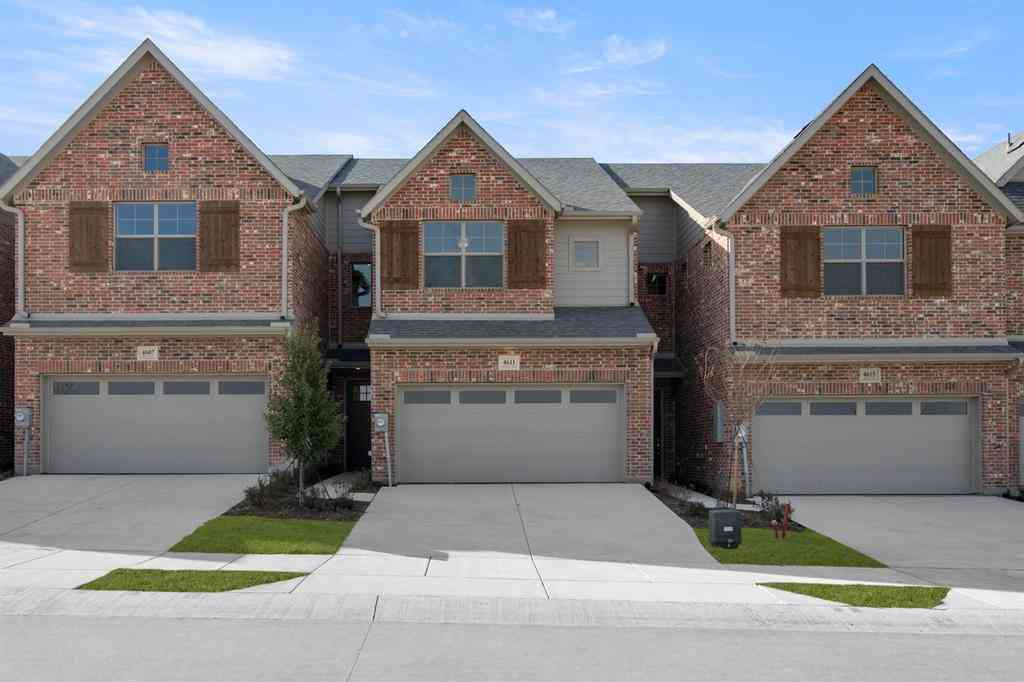 Townhouse For Sale - 4611 Hawks Trail<br/> Denton County, Oak Point, TX 75068