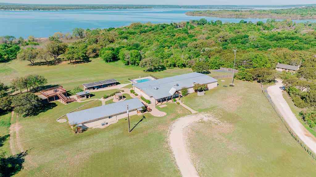 Homes For Sale - 175 Tobacco Rd Road<br/> Whitney, TX 76692