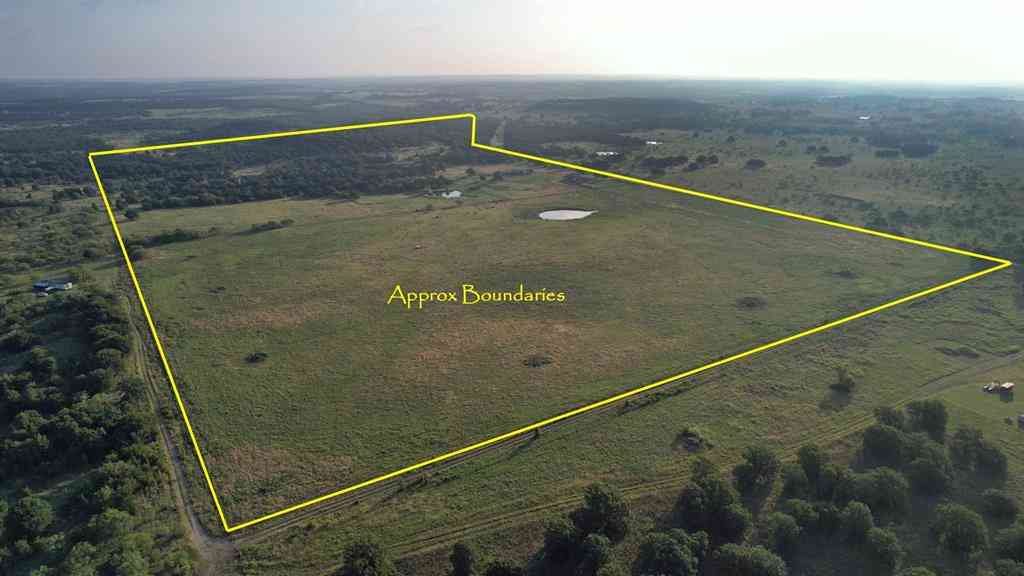 Homes For Sale - 6551 Crooked Creek Road<br/> Bowie, TX 76230