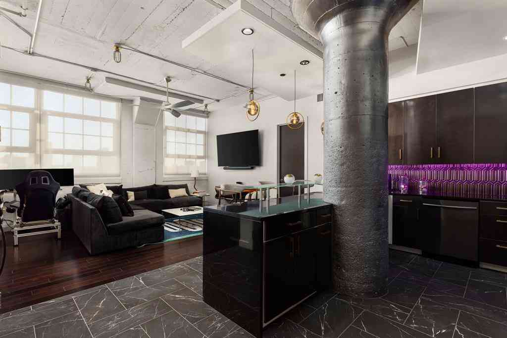 Condo For Sale - 2600 W 7th Street #2546<br/> Tarrant County, Fort Worth, TX 76107