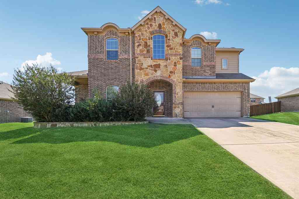 Homes For Sale - 1506 Oak Park Lane<br/> Cedar Hill, TX 75104