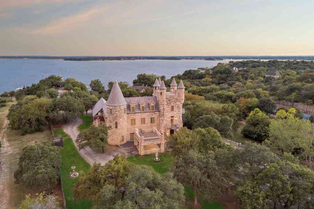 Homes For Sale - 9888 Boat Club Road<br/> Fort Worth, TX 76179