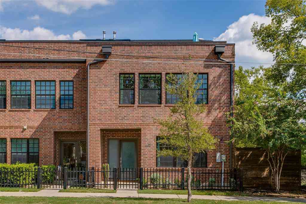 Townhouse For Sale - 603 Finley Court<br/> Dallas, TX 75208
