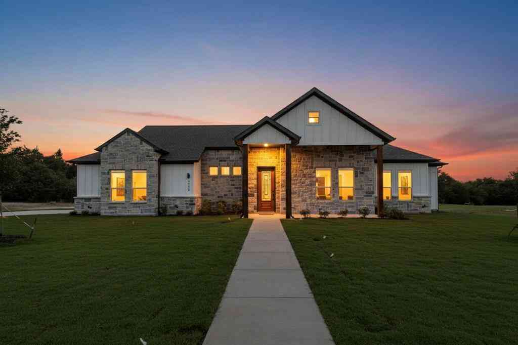 Homes For Sale - 3535 Evergreen Lane<br/> Hunt County, Caddo Mills, TX 75135